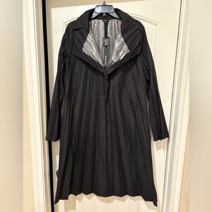 Komarov Long Pleated Trench Coat Jacket in Black – Size L NWT